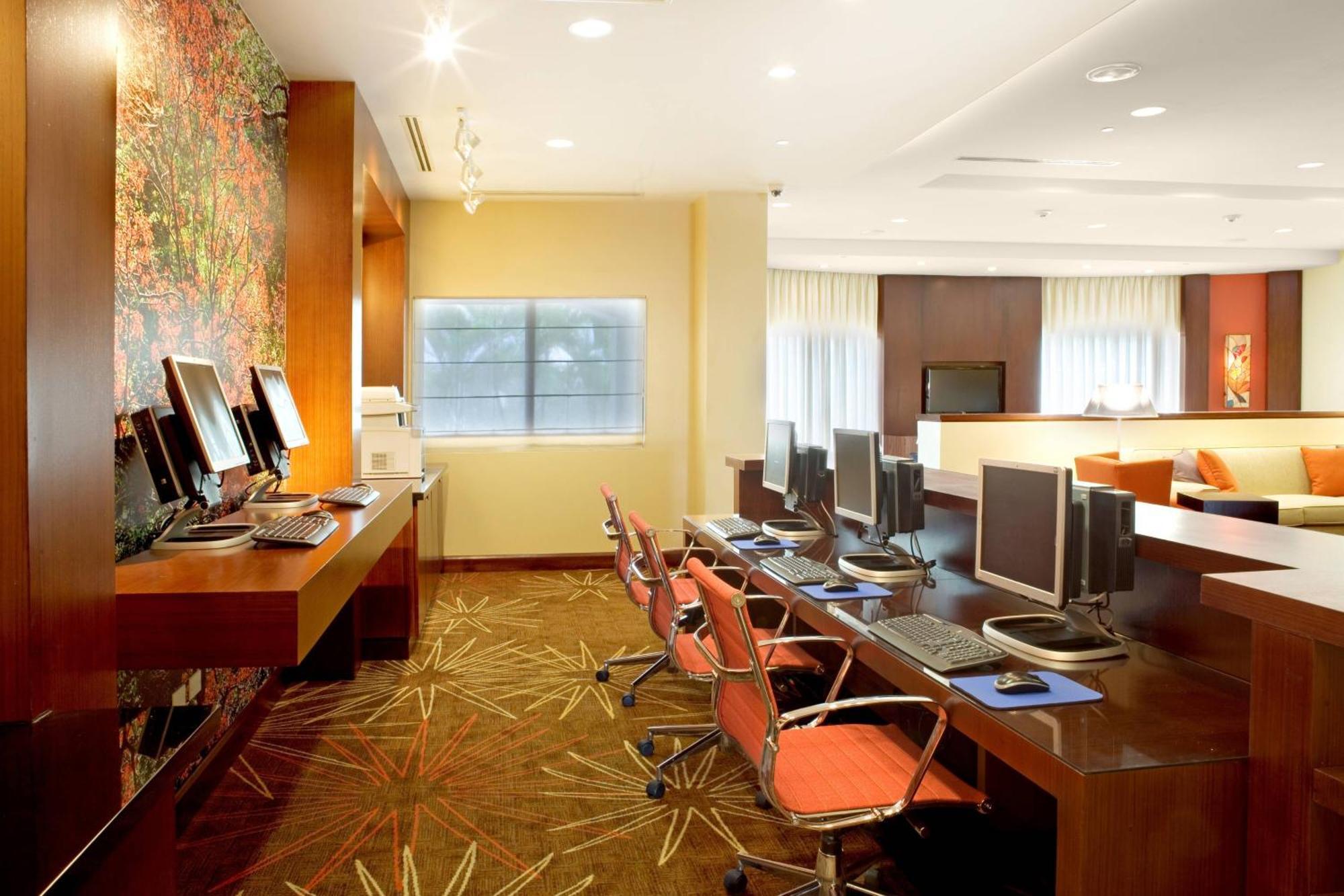 Courtyard By Marriott Port Of Spain Port of Spain Exterior foto
